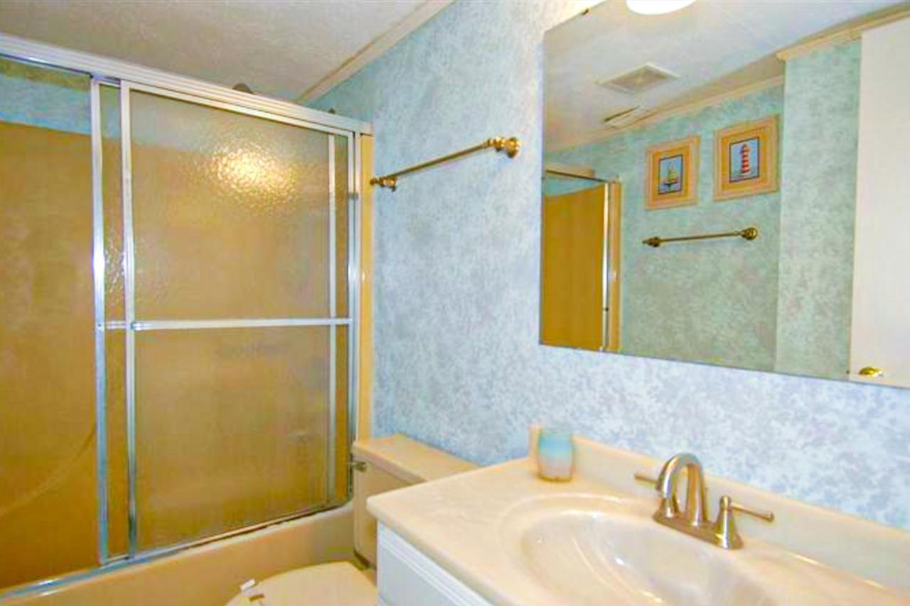 Thunder Island Condos II آوشين سيتي المظهر الخارجي الصورة